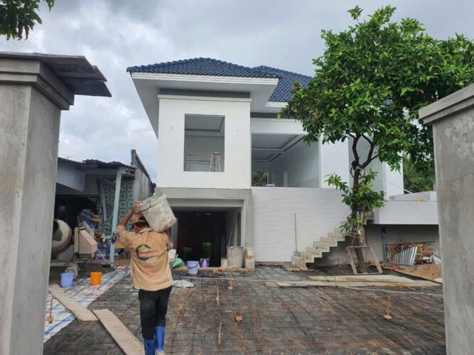 Hình ảnh thi công nhà mái Nhật có tầng hầm nổi chị Tuyết Giao Mẫu nhà 1 hầm 1 trệt đẹp mái Nhật